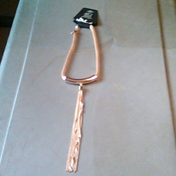 New rose gold drop necklace - Picture 3 of 3